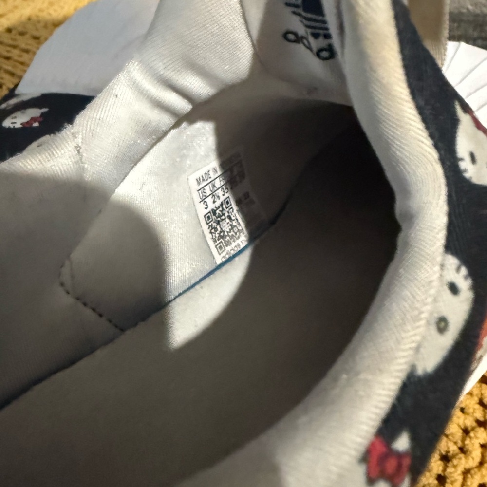 Hello Kitty Adidas Black Kids Shoes - Picture 4 of 4